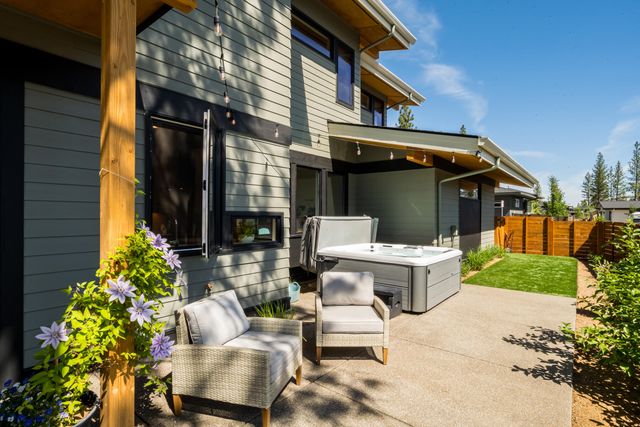 3112 NW Blodgett Way, Bend, OR 97703