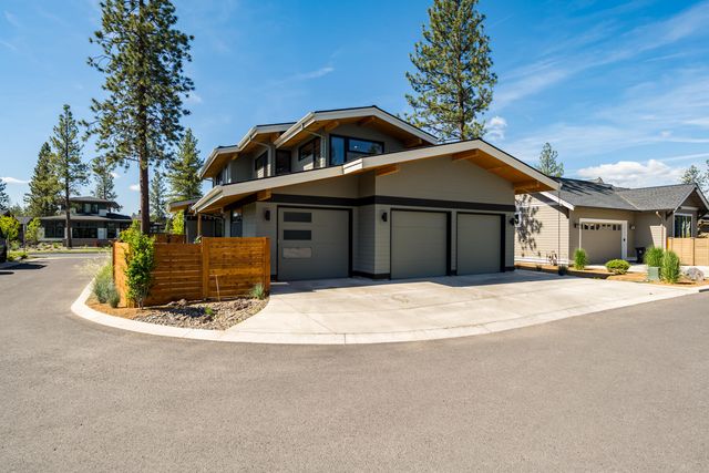 3112 NW Blodgett Way, Bend, OR 97703