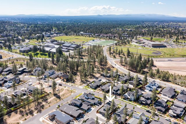 3112 NW Blodgett Way, Bend, OR 97703