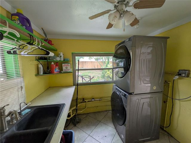 2007 E RAMPART STREET, Tampa, FL 33604