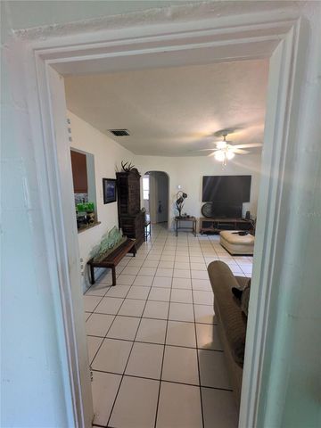 2007 E RAMPART STREET, Tampa, FL 33604