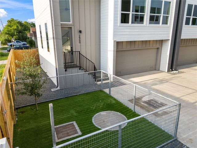 2948 Pitzlin Street, Houston, TX 77023