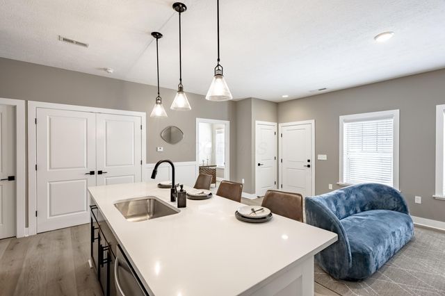 5652 Apothecary Way, 2, New Albany, OH 43054