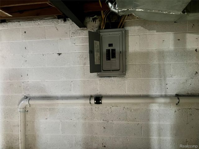 19780 Barlow Street, Detroit, MI 48205