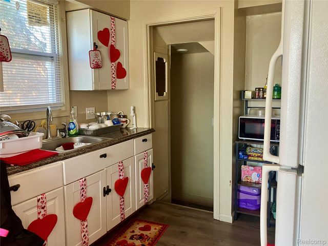 19780 Barlow Street, Detroit, MI 48205