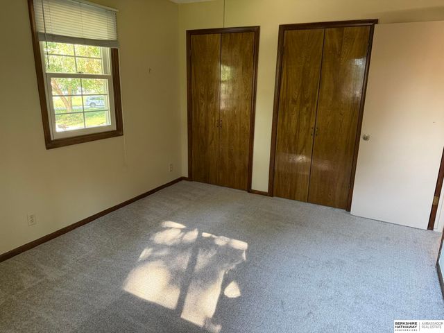 21414 Shamrock Circle, Omaha, NE 68022