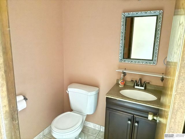 21414 Shamrock Circle, Omaha, NE 68022