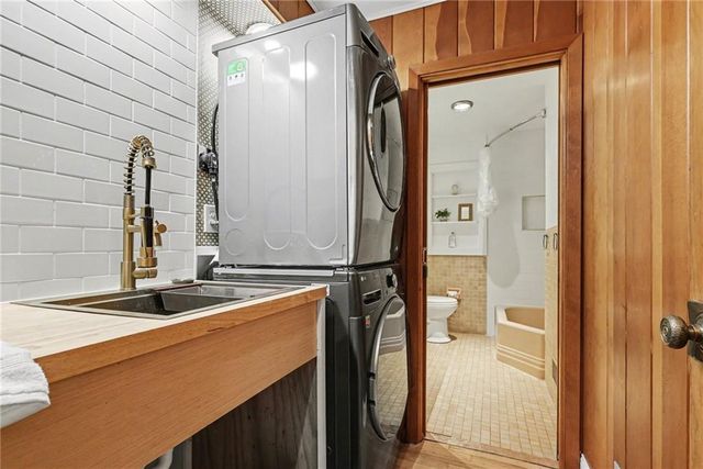 107 E Santa Fe Trail, Kansas City, MO 64145