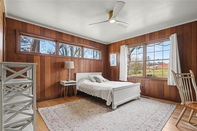 107 E Santa Fe Trail, Kansas City, MO 64145