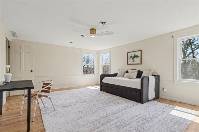 107 E Santa Fe Trail, Kansas City, MO 64145