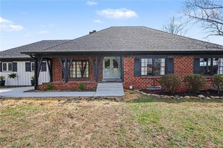107 E Santa Fe Trail, Kansas City, MO 64145
