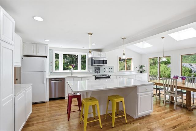 39 Ethan Allen Dr., Acton, MA 01720