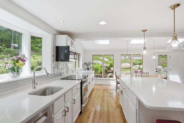 39 Ethan Allen Dr., Acton, MA 01720