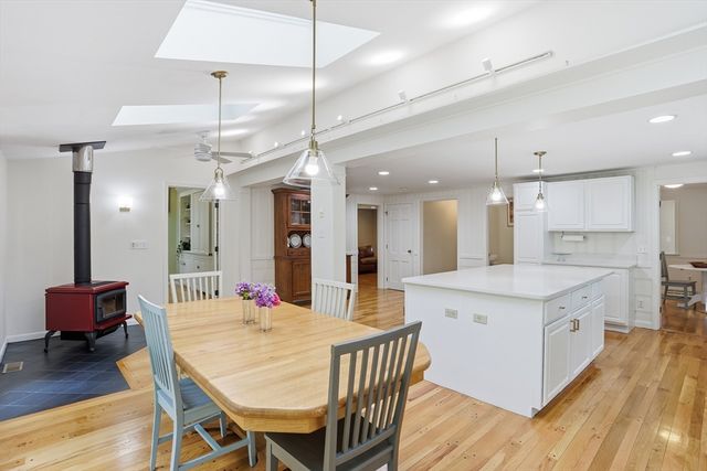 39 Ethan Allen Dr., Acton, MA 01720