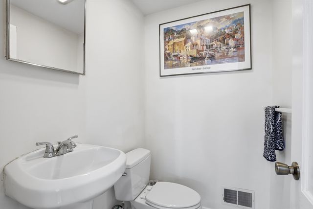 39 Ethan Allen Dr., Acton, MA 01720