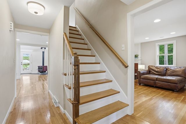 39 Ethan Allen Dr., Acton, MA 01720