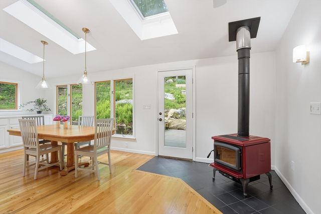 39 Ethan Allen Dr., Acton, MA 01720