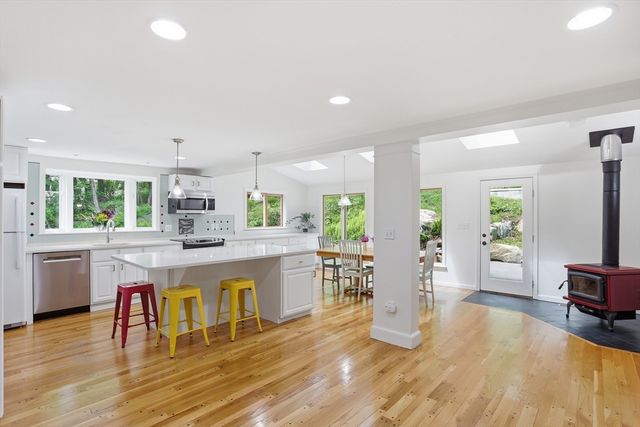 39 Ethan Allen Dr., Acton, MA 01720