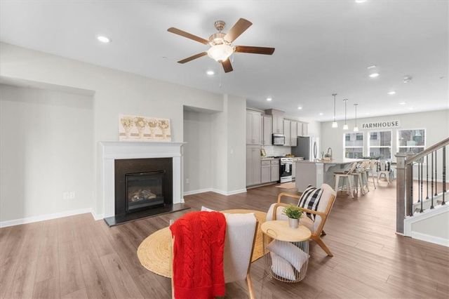 324 Commons Avenue, Woodstock, GA 30188