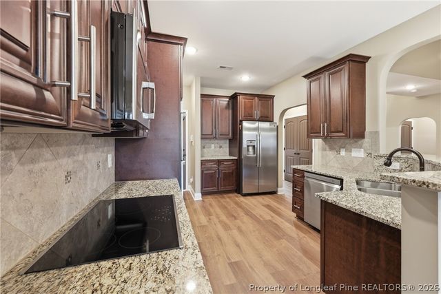 206 Leland Lane, Raeford, NC 28376