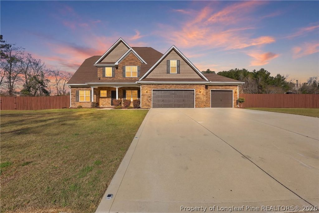 206 Leland Lane, Raeford, NC 28376