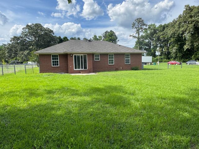 3330 Denton Drive, Dalzell, SC 29040