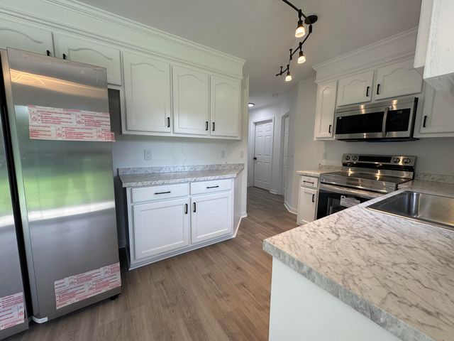 3330 Denton Drive, Dalzell, SC 29040