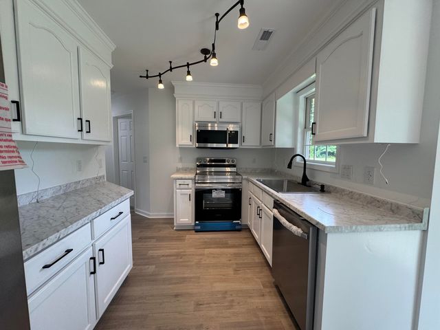 3330 Denton Drive, Dalzell, SC 29040