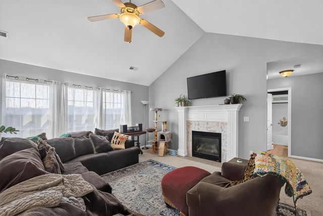 2 LEXIBELLE DR, Columbia, MO 65201