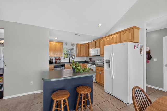 2 LEXIBELLE DR, Columbia, MO 65201