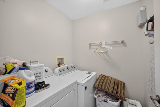 2 LEXIBELLE DR, Columbia, MO 65201