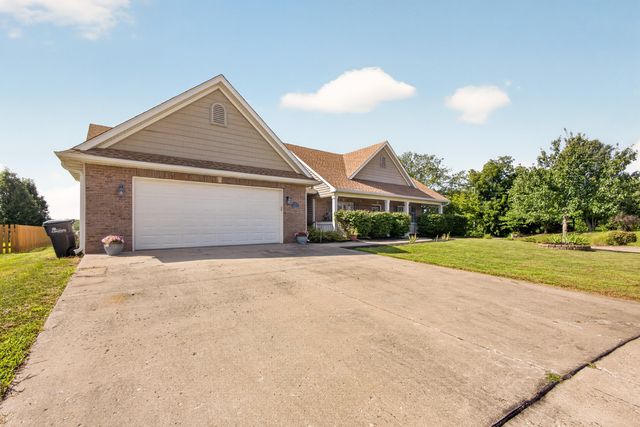 2 LEXIBELLE DR, Columbia, MO 65201