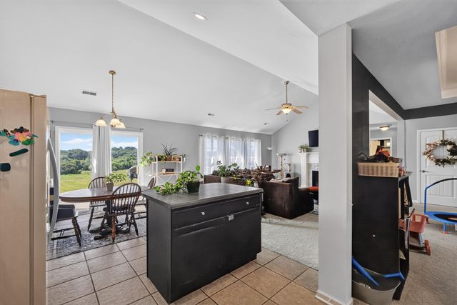 2 LEXIBELLE DR, Columbia, MO 65201