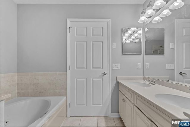 40 Lydia Drive, Guttenberg, NJ 07093