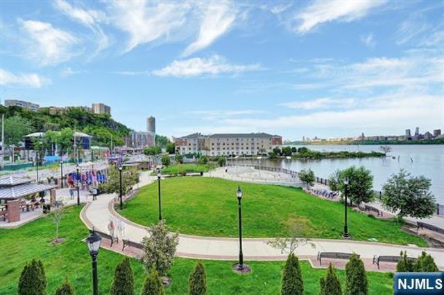 40 Lydia Drive, Guttenberg, NJ 07093