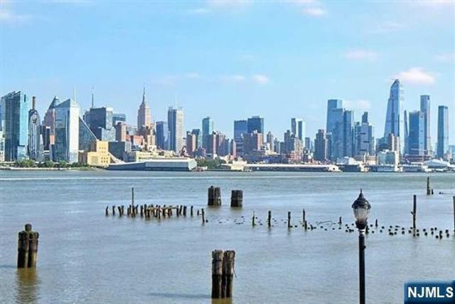 40 Lydia Drive, Guttenberg, NJ 07093