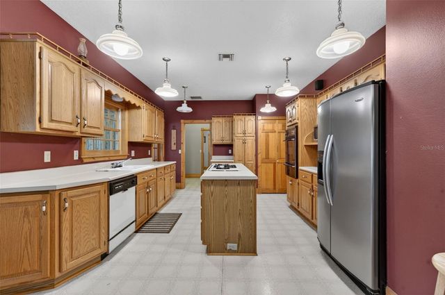 20621 SHADY OAK LANE, Eustis, FL 32736