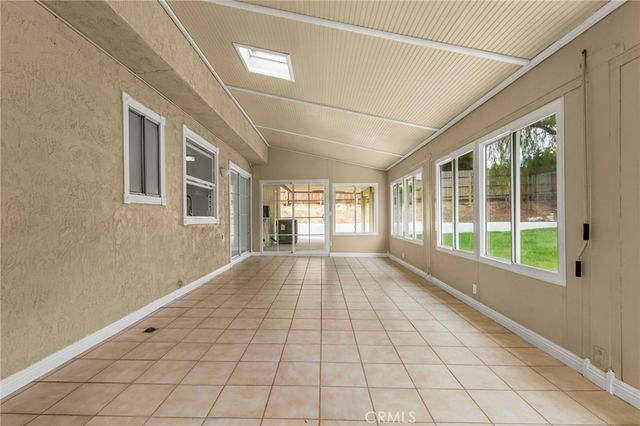 41899 Humber, Temecula, CA 92591