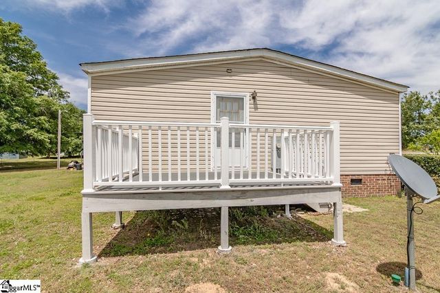 1597 Sexton Gin Road, Starr, SC 29684