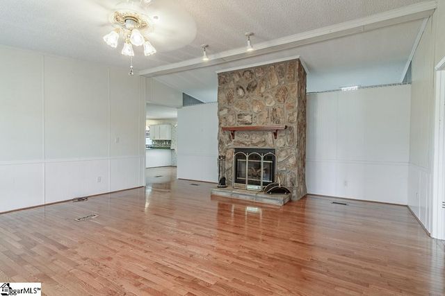 1597 Sexton Gin Road, Starr, SC 29684