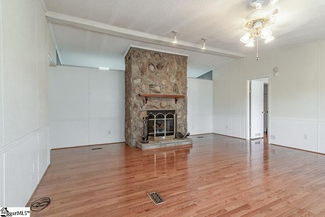 1597 Sexton Gin Road, Starr, SC 29684
