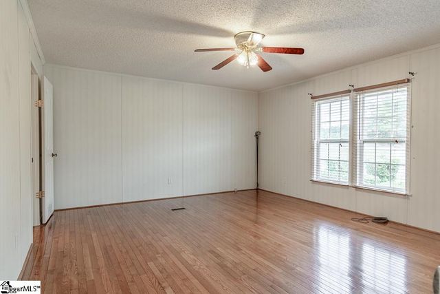 1597 Sexton Gin Road, Starr, SC 29684