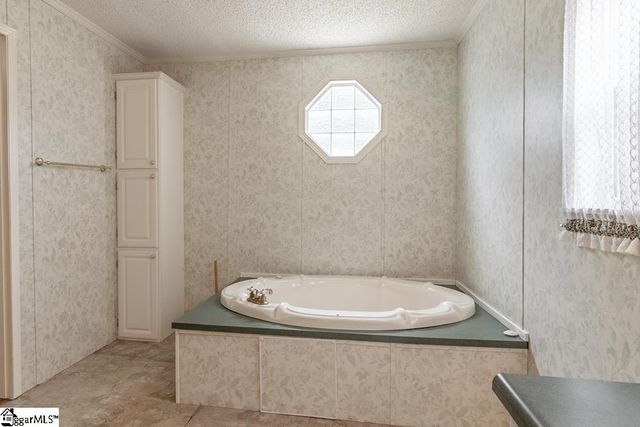 1597 Sexton Gin Road, Starr, SC 29684