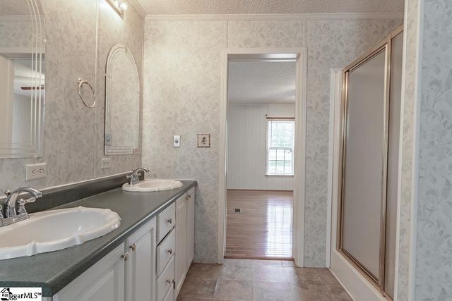 1597 Sexton Gin Road, Starr, SC 29684