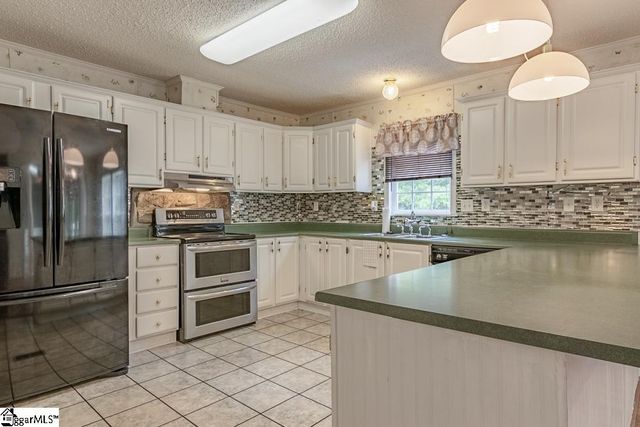 1597 Sexton Gin Road, Starr, SC 29684