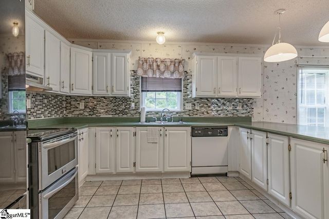 1597 Sexton Gin Road, Starr, SC 29684