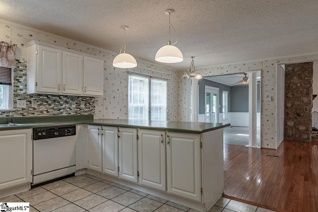 1597 Sexton Gin Road, Starr, SC 29684