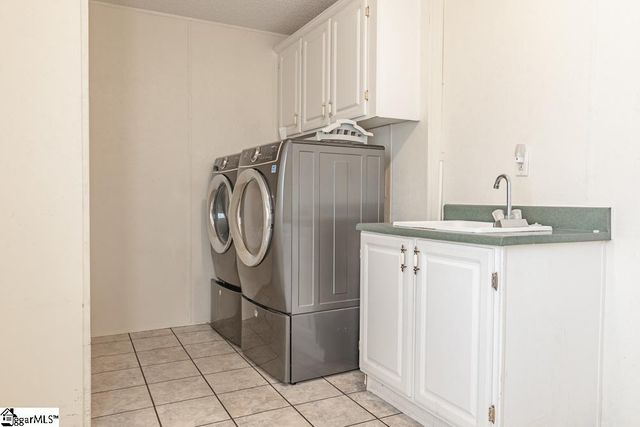 1597 Sexton Gin Road, Starr, SC 29684
