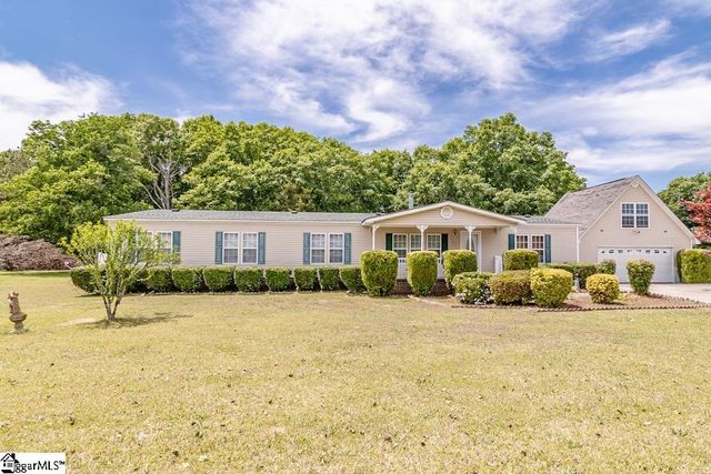 1597 Sexton Gin Road, Starr, SC 29684