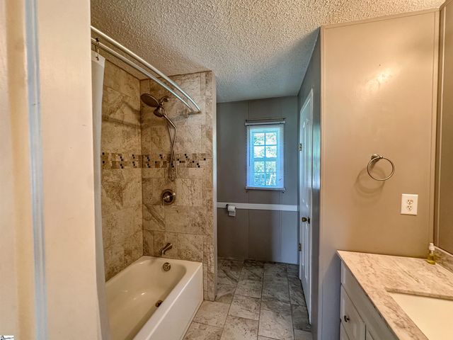 1597 Sexton Gin Road, Starr, SC 29684